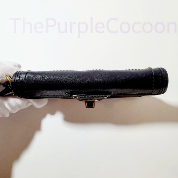 NWOT, Near Vintage Coach Legacy Wristlet #40212 - Picture 3 of 10